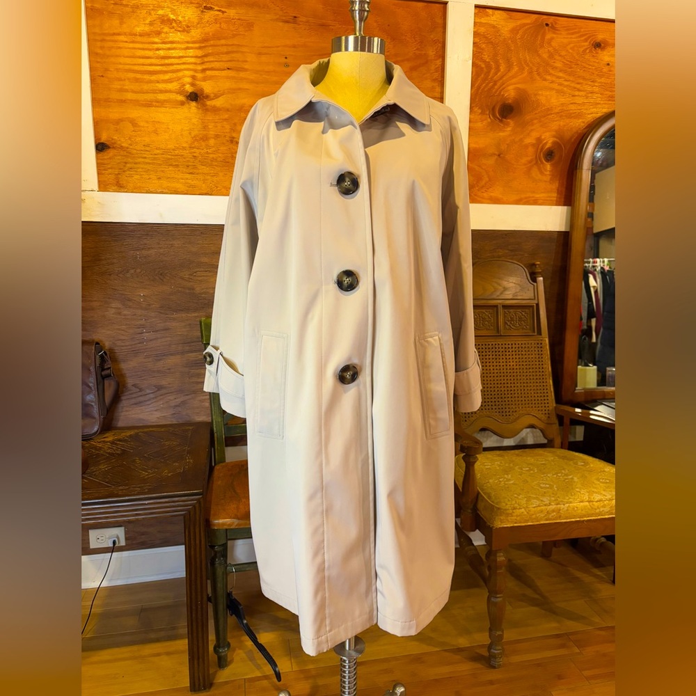 Liz Claiborne Cream Trench Coat 2X Retro